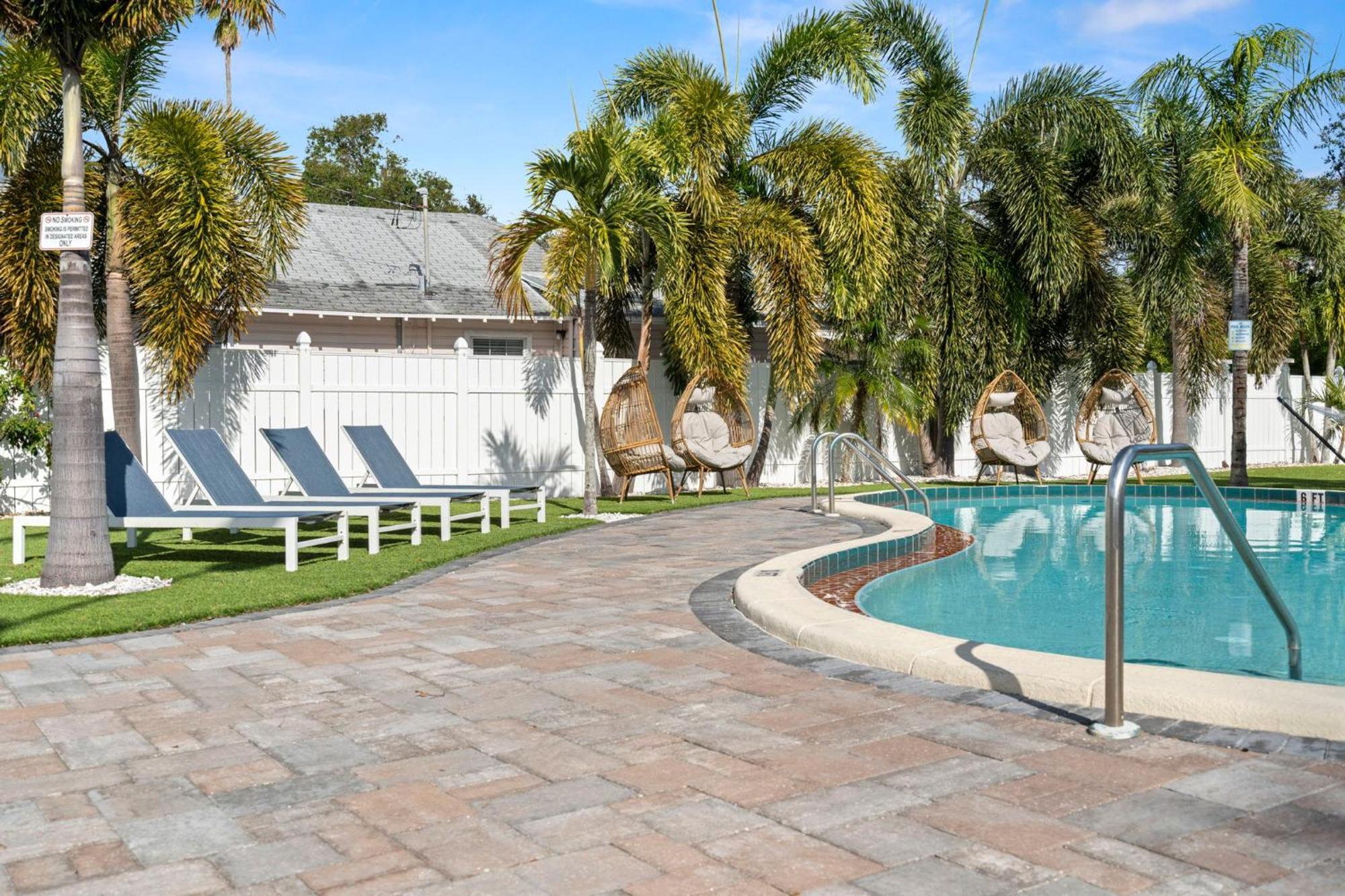 2B1B Stylish Little House W Shared Pool 511 Villa Clearwater Eksteriør billede
